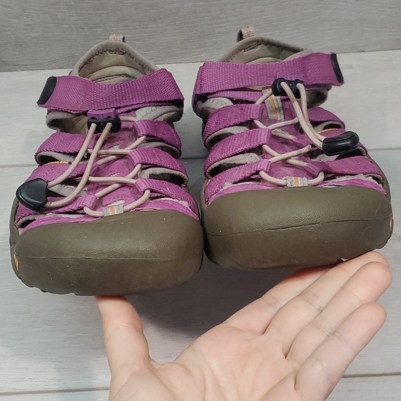 Keen Mens Newport Outdoor Waterproof Sandals Flats shoes sz 6